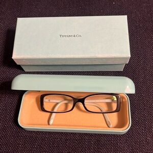 Tiffany prescription glasses. replace with own prescription. Case included.